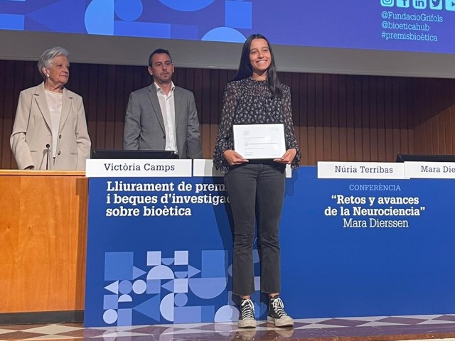 Lúa Abad, 1r Premi en Bioètica per la Fundació Grífols